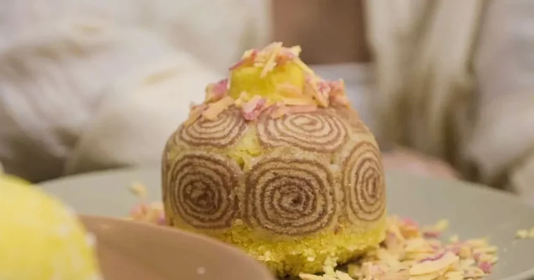 Foto da receita de Cuscuz com bolo de rolo
