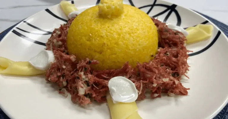 Foto da receita de Cuscuz com carne-seca e queijo