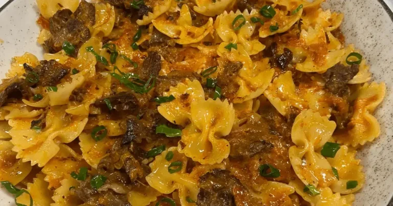 Foto da receita de Farfalle com tirinhas de acém