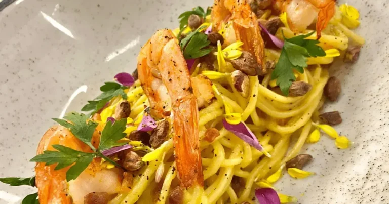 Foto da receita de Fettuccine ao molho alfredo com filé-mignon grelhado