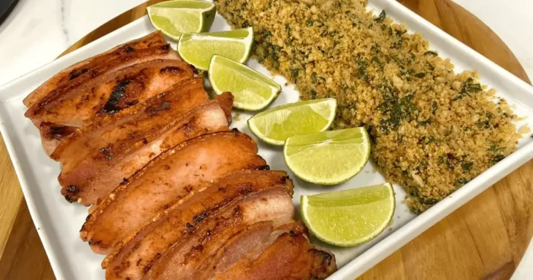 Foto da receita de Filé de panceta com farofa de pão
