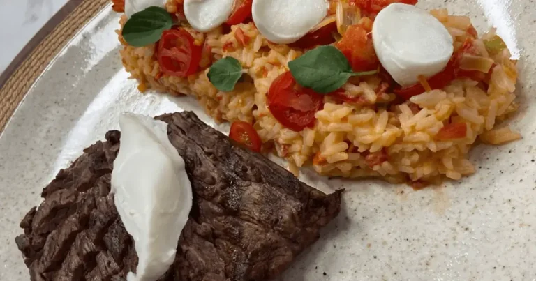 Foto da receita de Fraldinha com arroz caprese