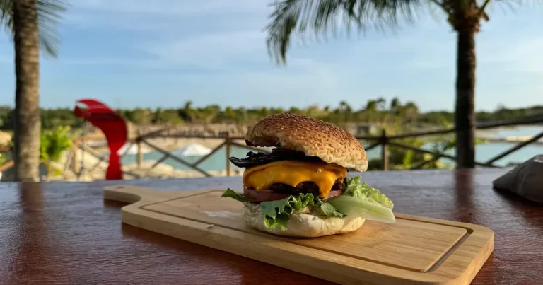 Foto da receita de Hambúrguer na Brasa com Bacon Caramelizado