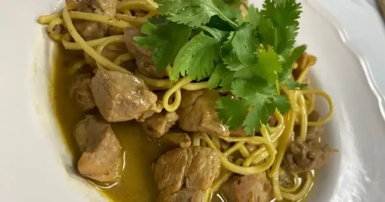 Foto da receita de Lámen com filé mignon suíno ao molho oriental