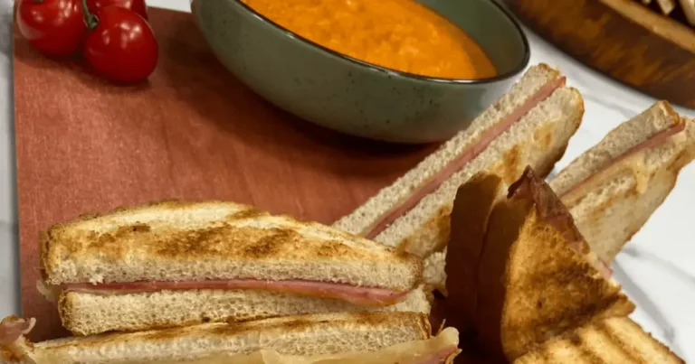 Foto da receita de Misto-quente com creme de tomate