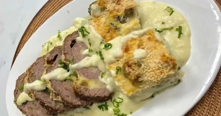 Foto da receita de Rocambole de carne recheado com provolone e brócolis gratinado