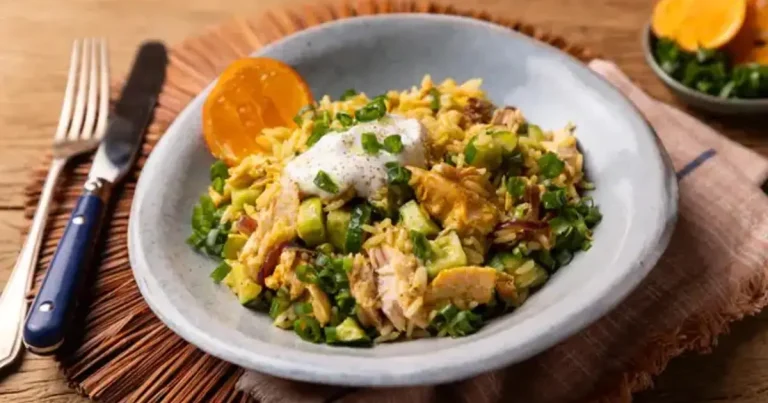 Foto da receita de Salada de arroz com salmão
