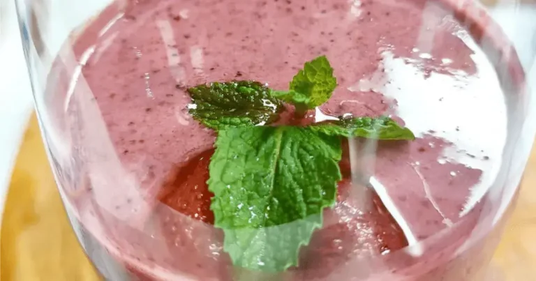 Foto da receita de Smoothie de frutas vermelhas