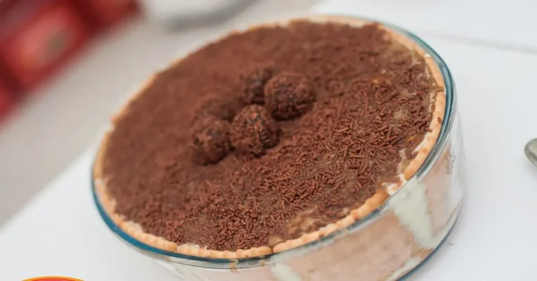 Foto da receita de Torta de Bolacha e Brigadeiro