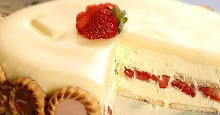 Foto da receita de Torta Holandesa de Morangos e Chocolate