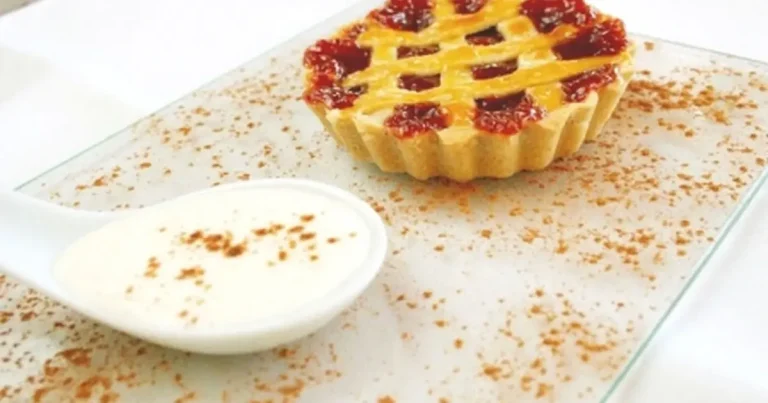 Foto da receita de Tortinha de goiabada com calda de queijo