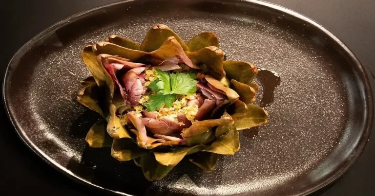 Foto da receita de Alcachofra recheada com farofa crocante de bacon