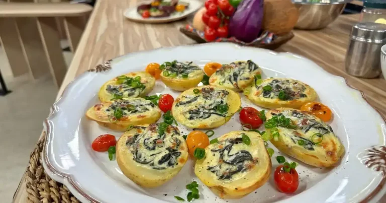 Foto da receita de Batata assada com espinafre