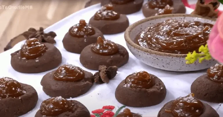 Foto da receita de Bolacha de chocolate com caramelo salgado