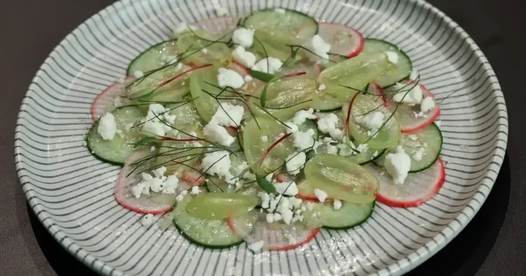 Foto da receita de Carpaccio de rabanete e picles