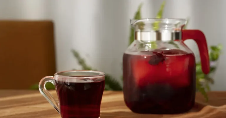 Foto da receita de Chá de folha de amora e hibisco