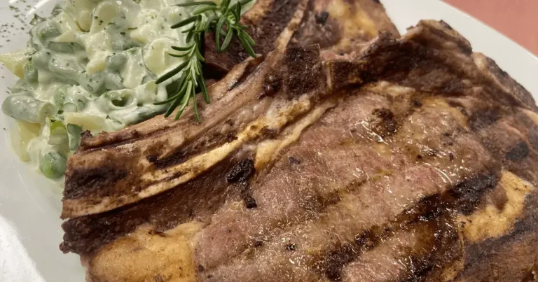 Foto da receita de Chuleta com salada de maionese