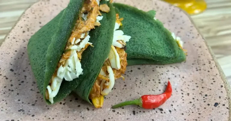 Foto da receita de Crepe de espinafre com frango e queijo meia cura