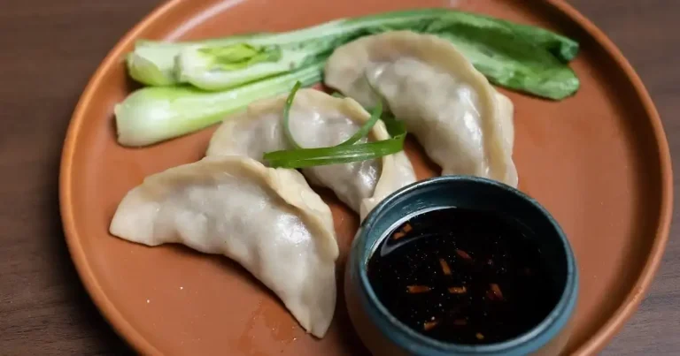 Foto da receita de Dumpling de carne com quiabo e pimenta-cambuci