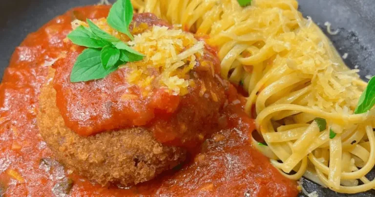 Foto da receita de Espaguete ao sugo com polpetas recheadas
