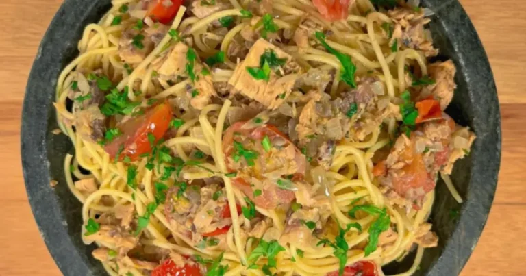 Foto da receita de Espaguete com atum e sardinha