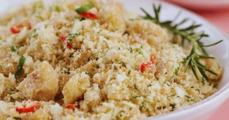 Foto da receita de Farofa de banana-da-terra vegana