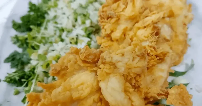 Filé de frango crocante e arroz com abobrinha
