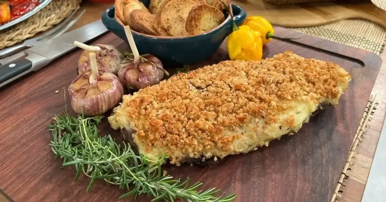 Foto da receita de Fraldinha com purê de mandioca e crosta de castanhas