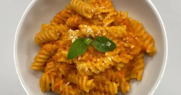 Foto da receita de Fusilli ao molho de tomate assado