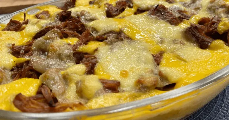 Foto da receita de Lasanha de ragu com molho de cheddar