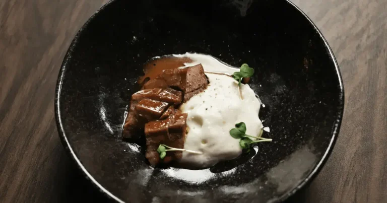 Foto da receita de Língua de porco com espuma de inhame