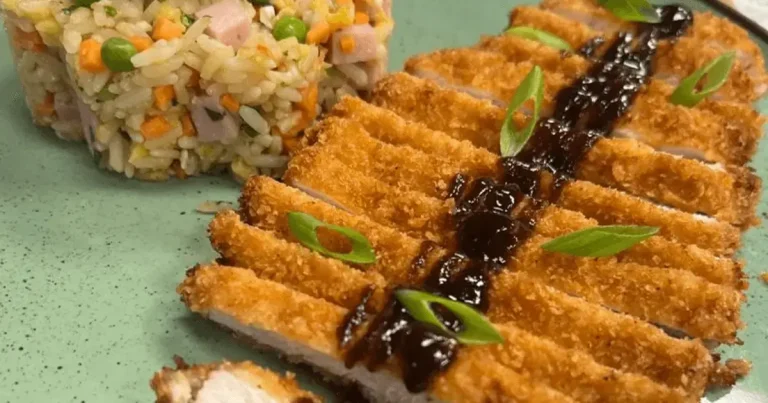 Foto da receita de Lombo empanado ao molho asiático com arroz chop suey