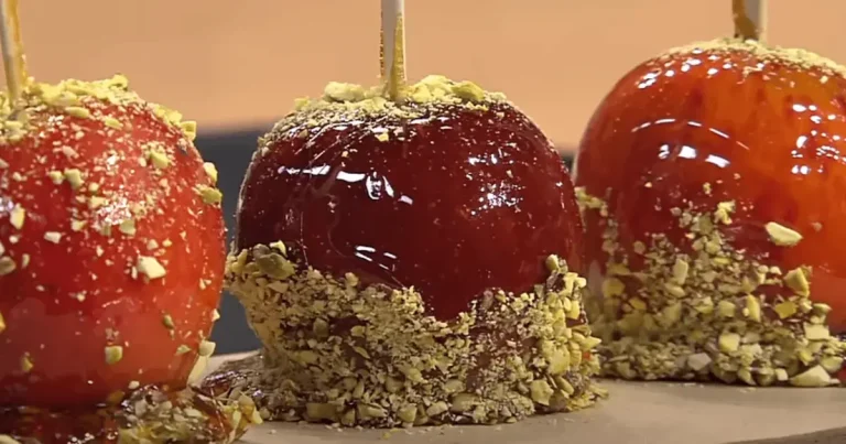 Foto da receita de Maçã do amor com pistache