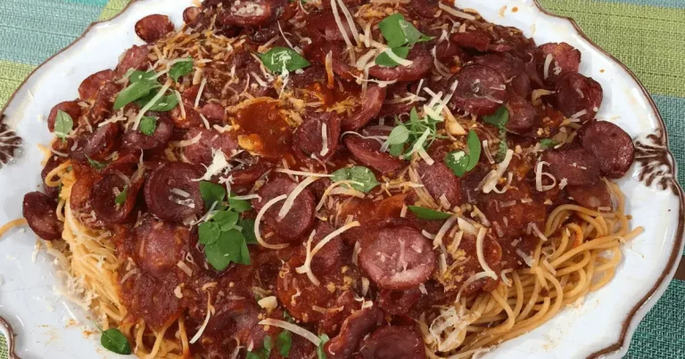 Foto da receita de Macarrão com linguiça calabresa