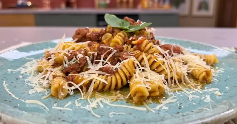 Foto da receita de Macarrão com ragu de linguiça