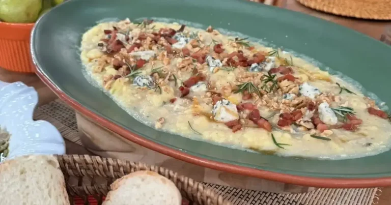 Foto da receita de Nhoque de batata com peras e gorgonzola
