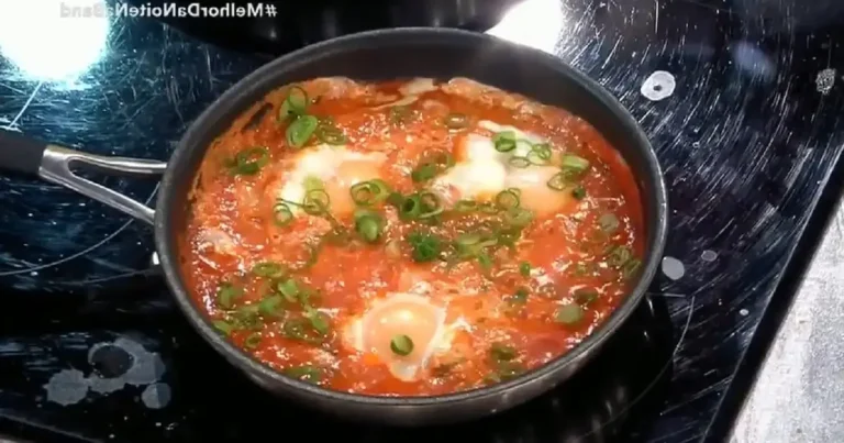 Foto da receita de Ovo no molho de tomate