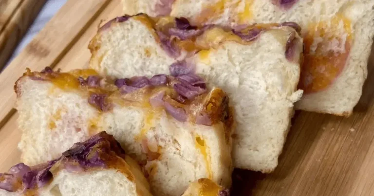 Foto da receita de Pão de cebola recheado