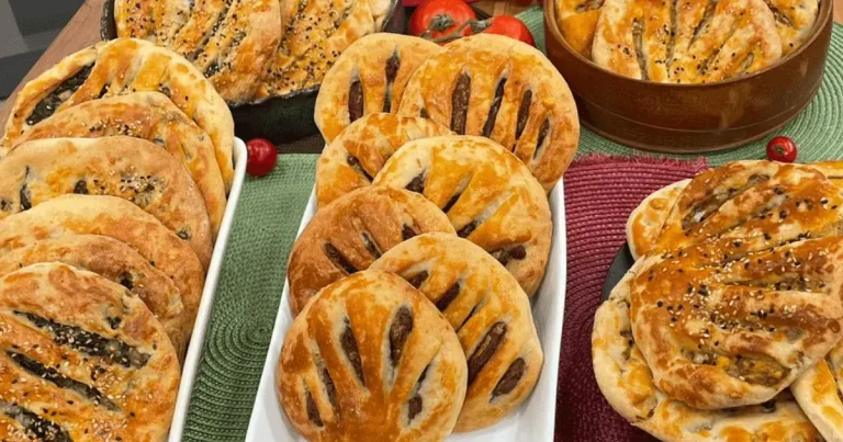 Foto da receita de Pão moeda recheado