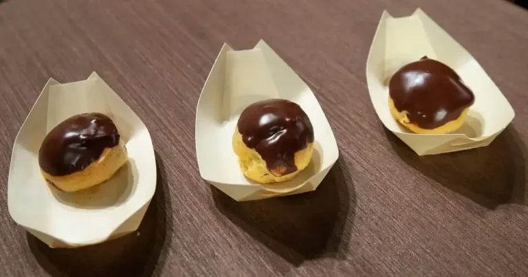 Foto da receita de Pâte au choux recheada com ganache de chocolate branco e tamarindo