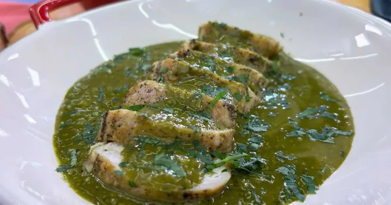 Foto da receita de Peito de frango com capim-cidreira