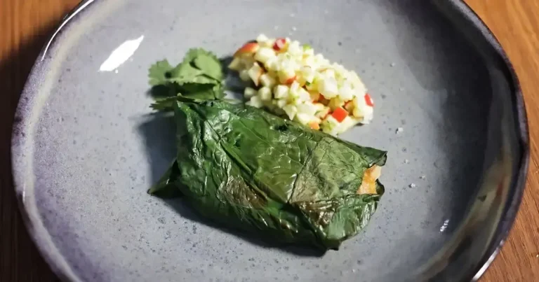 Foto da receita de Poqueca na folha de taioba
