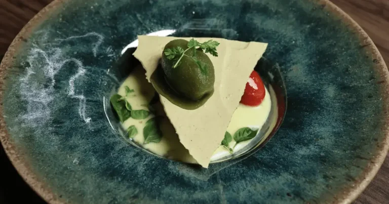 Foto da receita de Salada caprese doce com sorvete de alface