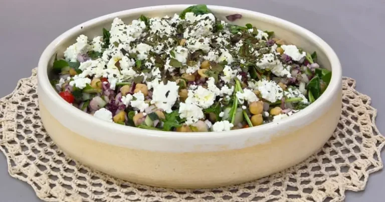 Foto da receita de Salada de grão-de-bico com ricota