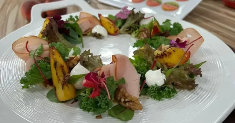 Foto da receita de Salada de pêssego grelhado