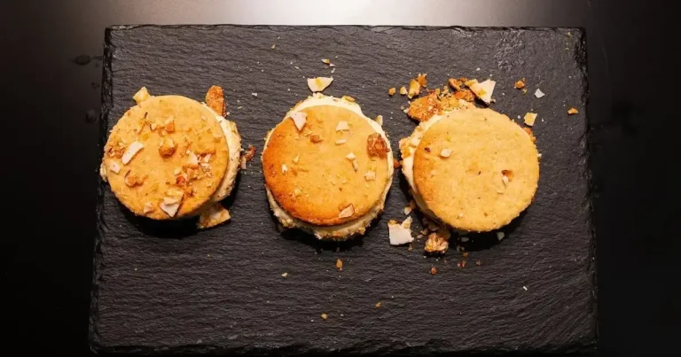 Foto da receita de Sanduíche de sorvete de abacaxi com coco