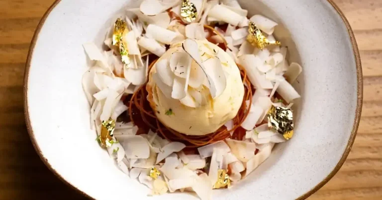 Foto da receita de Sorvete de flor-de-laranjeira com compota de maracujá e figo