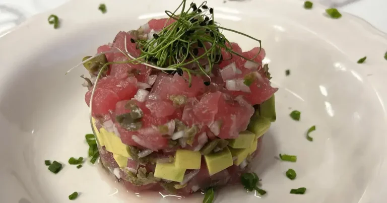 Foto da receita de Tartare de atum com abacate