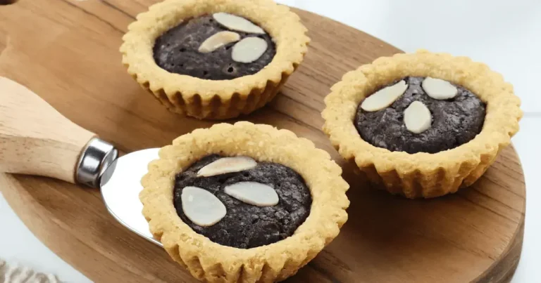 Foto da receita de Tortinha de creme de baunilha com chocolate