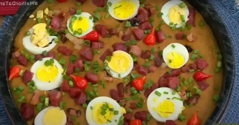 Foto da receita de Tutu mineiro com calabresa e bacon